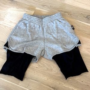 Great condition nununu legging shorts size 4/5